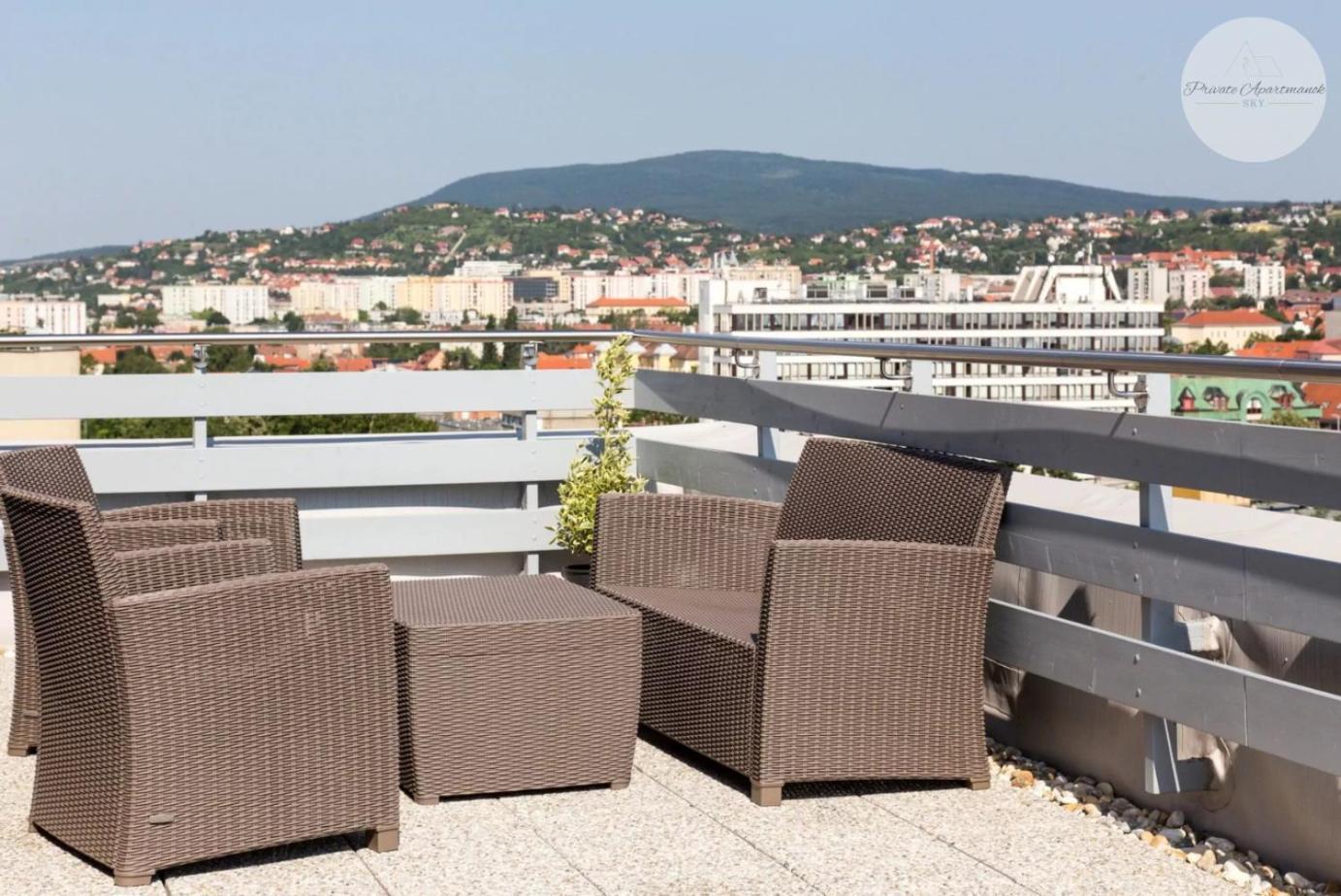 Sky Panorama Apartman Печ Екстер'єр фото