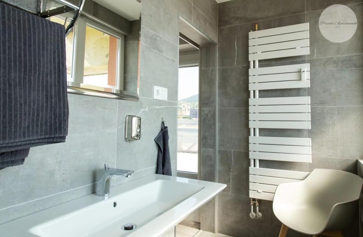 Sky Panorama Apartman Печ Екстер'єр фото